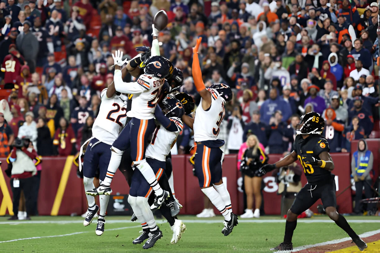 Bears CB Tyrique Stevenson mocks Commanders fans during final play Hail Mary.