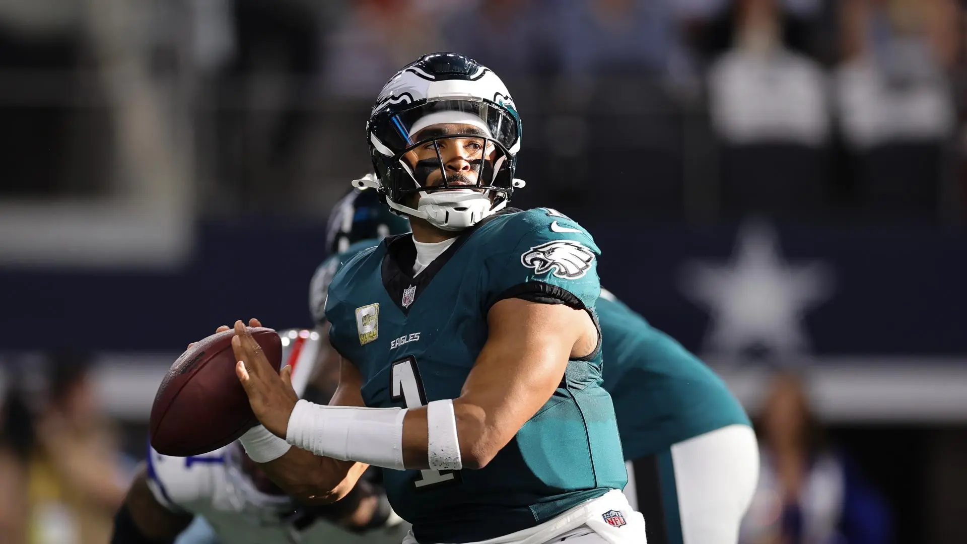 Dolphins Add Key Weapon for Tua Tagovailoa with Former Eagles TE Jack Stoll