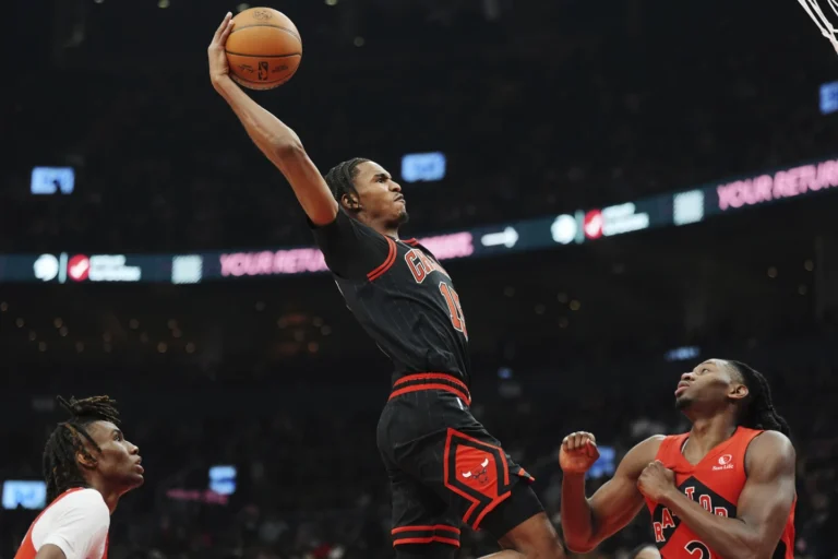 Nikola Vucevic Leads Bulls Past Raptors 122-121 as Chicago Holds Off Late Toronto Rally