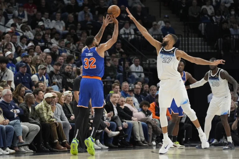 Karl-Anthony Towns Shines in Emotional Return as Knicks Dominate Timberwolves