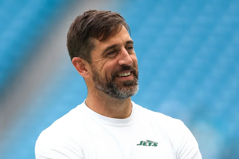 Aaron Rodgers Opens Up About Mentoring Role, Uncertain Future with Jets
