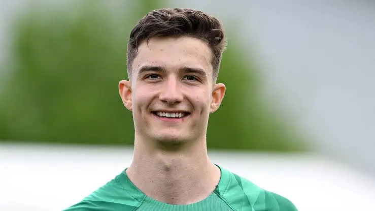 Liverpool’s Goalkeeper Dilemma: Young Talent Returns as Slot Faces Big Decisions for Future