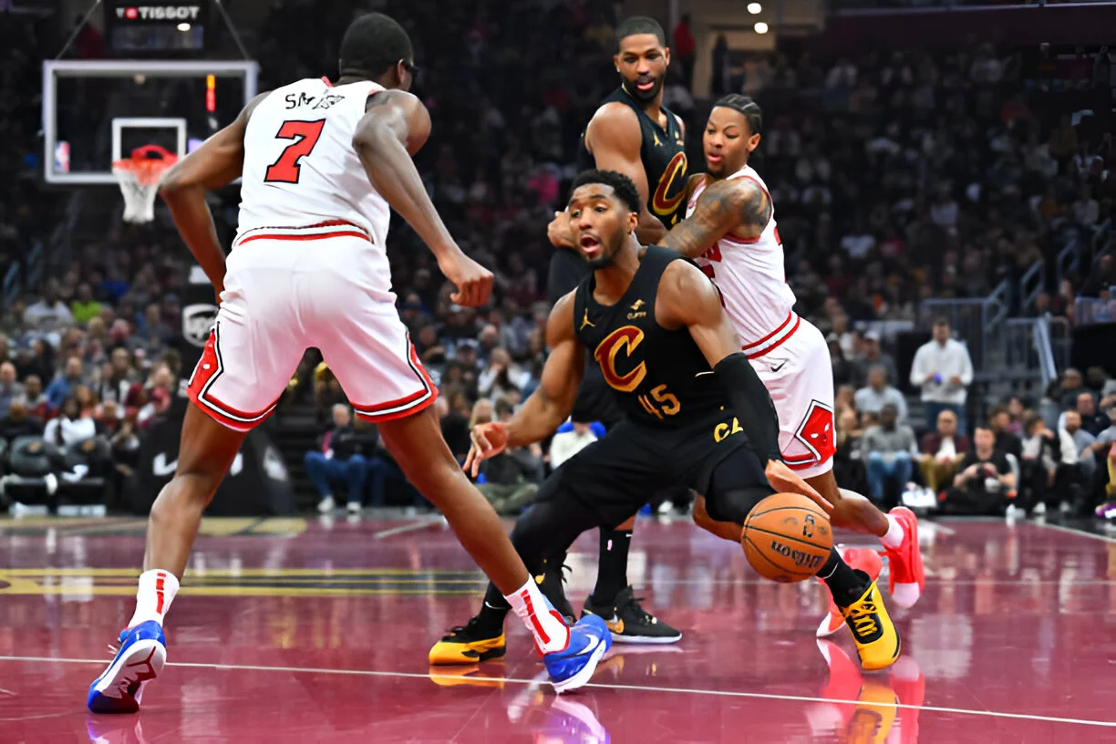 Donovan Mitchell’s 37-Point Explosion Powers Cavaliers to 14-0 Start with 144-126 Win Over Bulls
