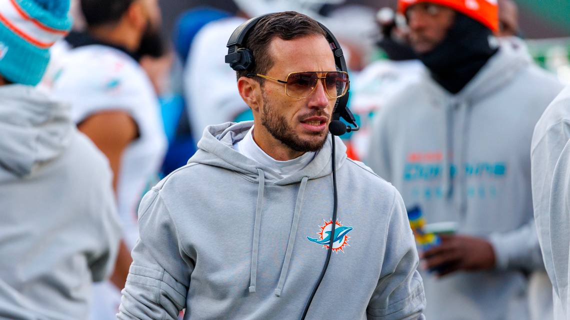 Dolphins HC Mike McDaniel Sends Warning to Tua Tagovailoa After Another Concussion Scare