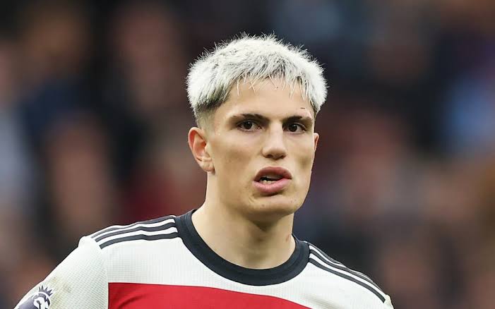 Alejandro Garnacho’s Uncertain Future at Manchester United: Amorim’s Tactical Shift and Real Madrid’s Interest