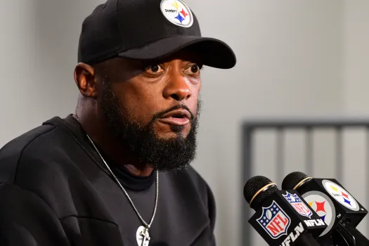 Mike Tomlin’s Bold Response: The Steelers Head Coach Addresses George Pickens’ Behavior and Criticism
