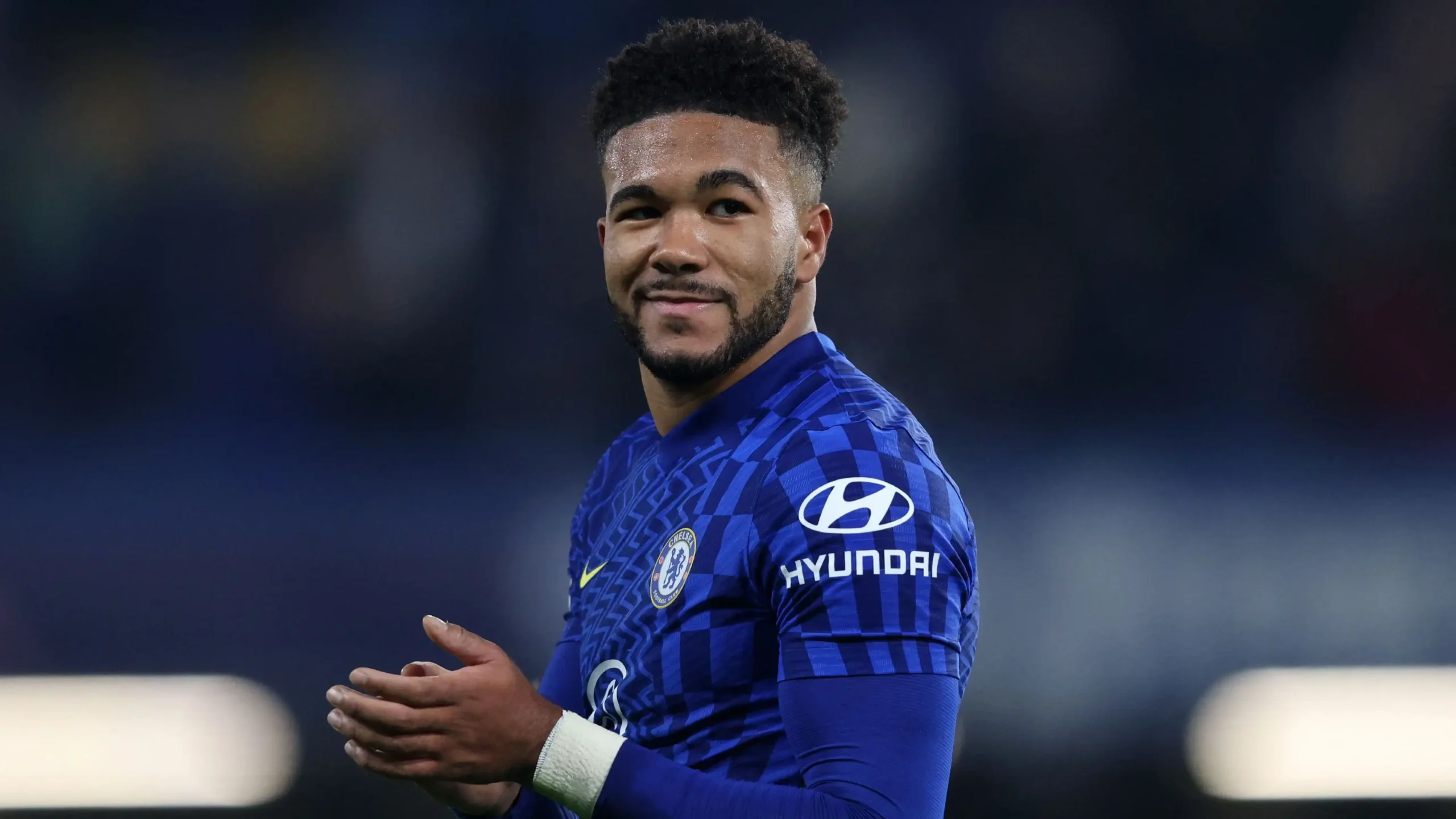 Chelsea’s Defensive Heroes: James and Colwill’s Crucial Intervention Against Aston Villa