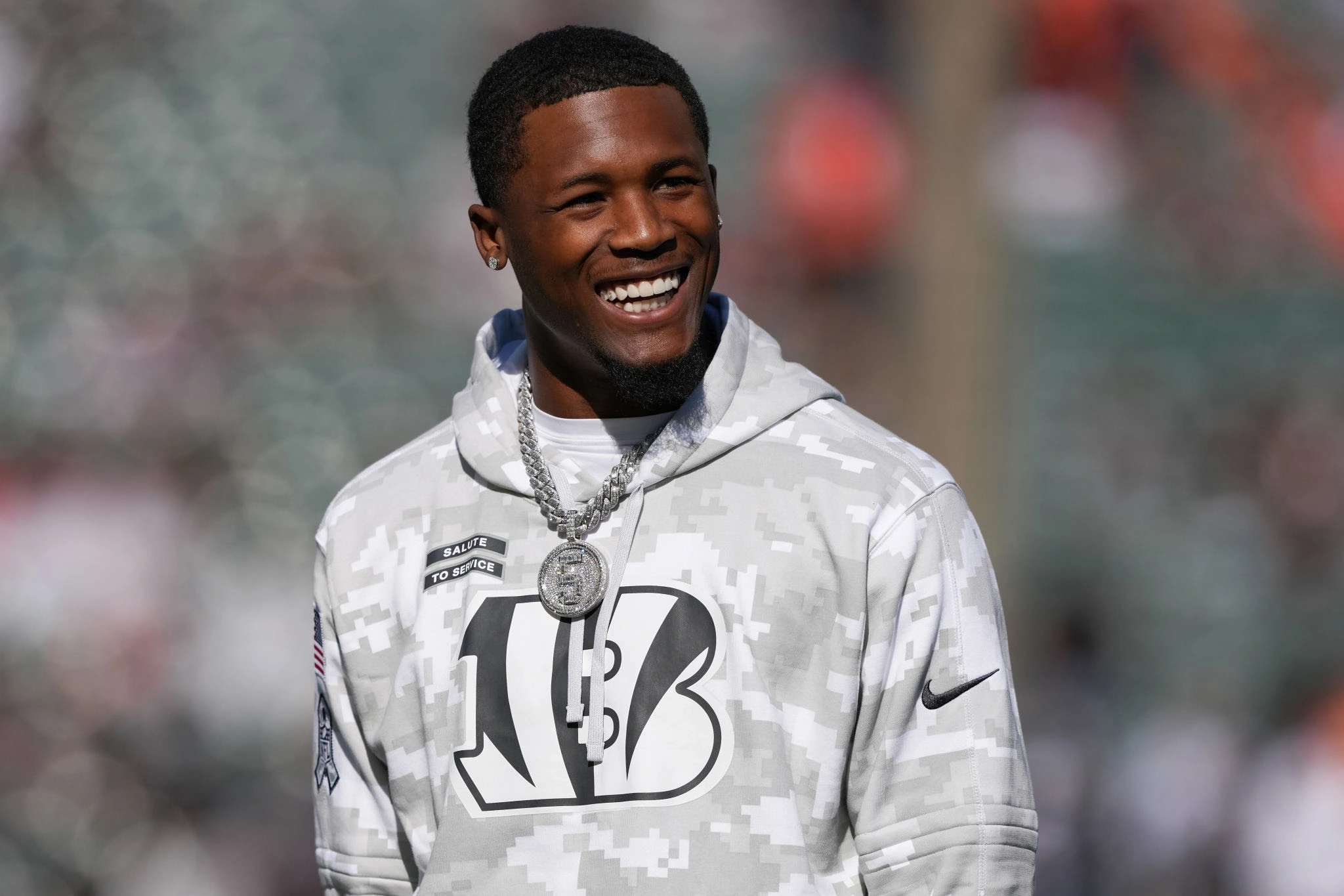 Bengals WR Tee Higgins Set to Return vs. Chargers After Three-Week Absence