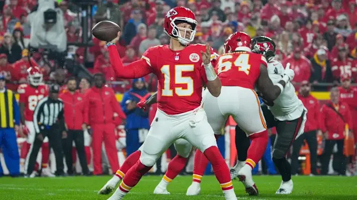 NFL QB classification, week 10: Lamar Jackson precision, Patrick Mahomes new improvisations.