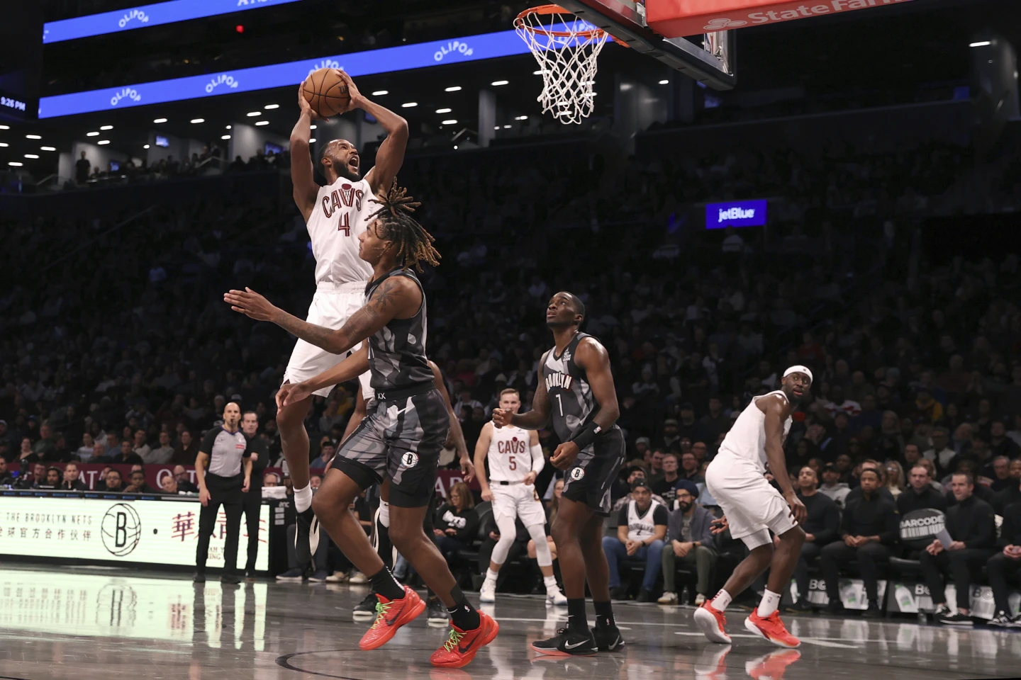 Evan Mobley Shines as Cavaliers Dominate Nets 130-101 in Brooklyn Blowout