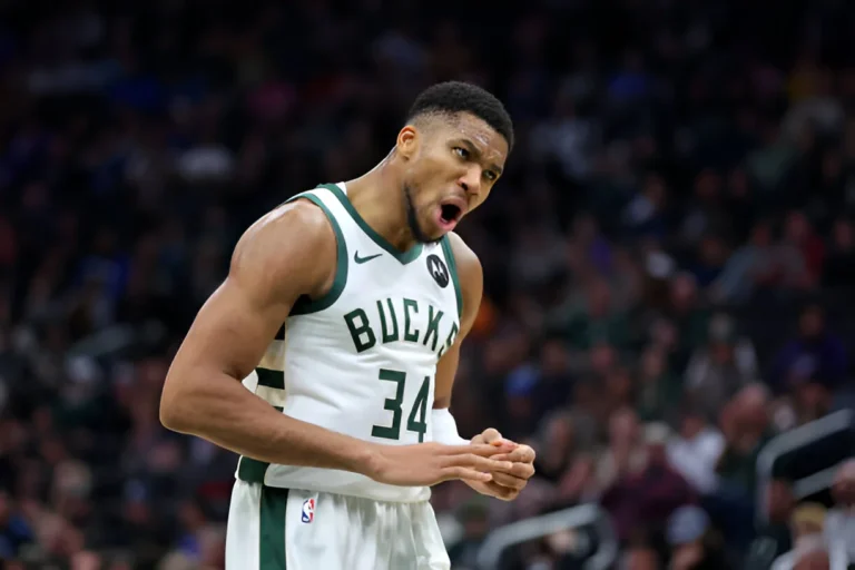 The Bucks have an Antetokounmpo more on the court, smashing the Jazz in an intense game.