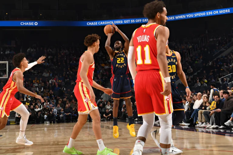 Wiggins, Curry Lead Warriors to Dominant 120-97 Victory Over Hawks