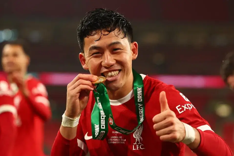 Wolverhampton Wanderers Eye Wataru Endo as Liverpool Midfielder’s Future Hangs in Balance