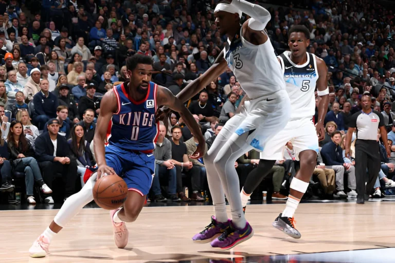 Malik Monk, De’Aaron Fox Shine as Kings Overcome Timberwolves