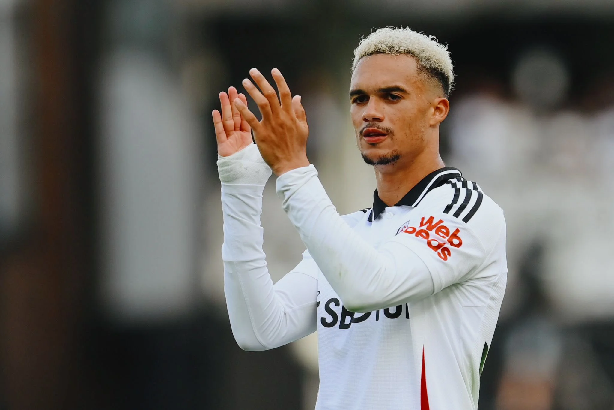 Man United and Liverpool Set Their Sights on Antonee Robinson: A Rising Left-Back Star
