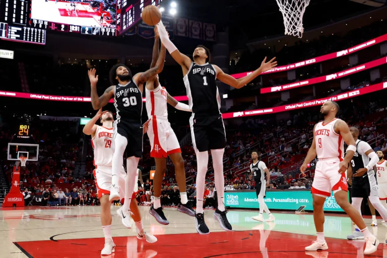 Houston Rockets dominate San Antonio Spurs, climbing to 4-3.