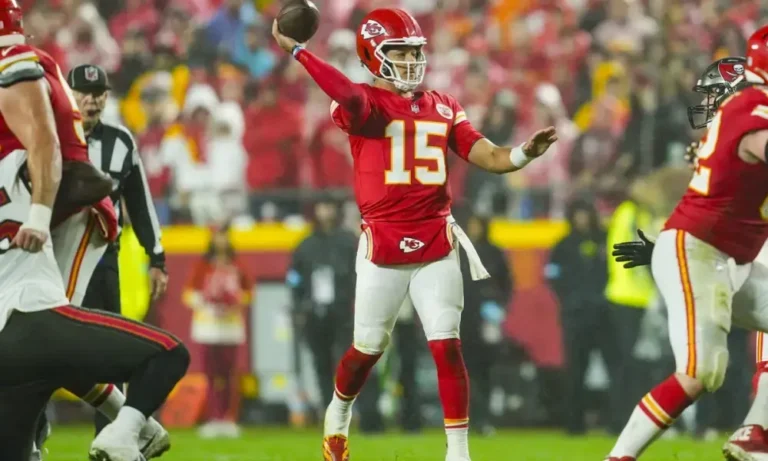 Chiefs promote Justyn Ross amid ongoing receiver struggles