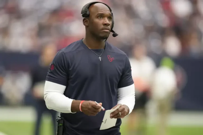 DeMeco Ryans’ Post-Win Message to Texans: ‘We Can Play with Anybody’ After Dominating Cowboys