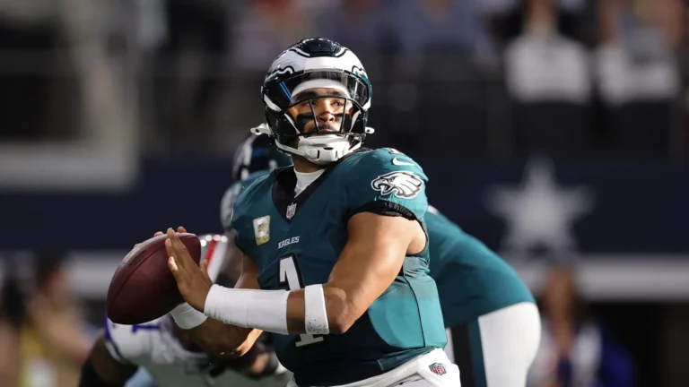 Dolphins Add Key Weapon for Tua Tagovailoa with Former Eagles TE Jack Stoll