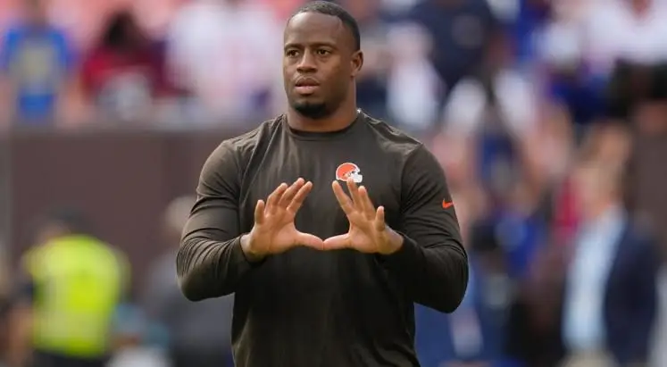 Nick Chubb’s Resilient Return: Facing the Steelers After a Grueling Road Back