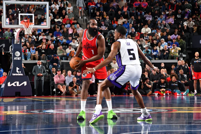 Clippers Dominate Kings to Extend Home Streak, Secure NBA Cup Win