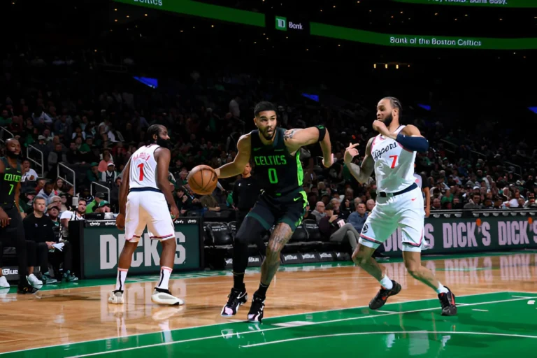 Celtics Drain 22 Threes, Extend Win Streak to Six in Rout of Clippers