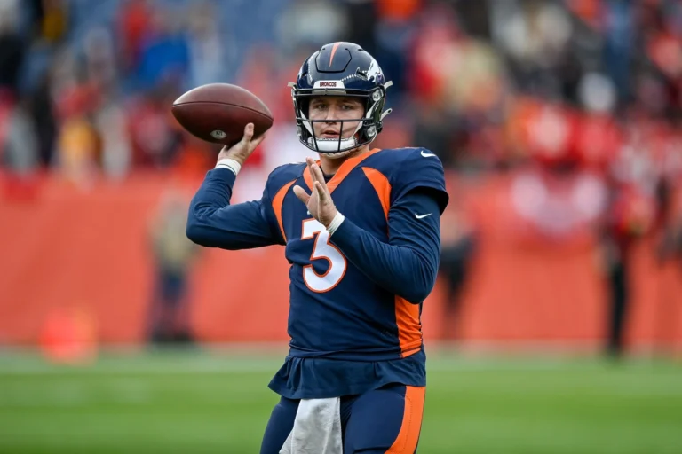 Drew Lock Set to Start for Giants in Thanksgiving Clash vs. Cowboys