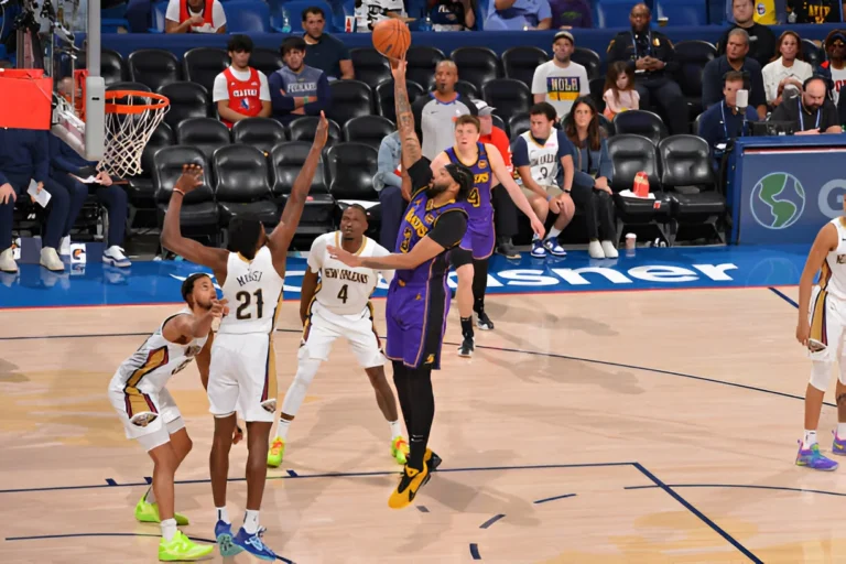 Anthony Davis Shines Again as Lakers Extend Streak with 104-99 Win Over Pelicans