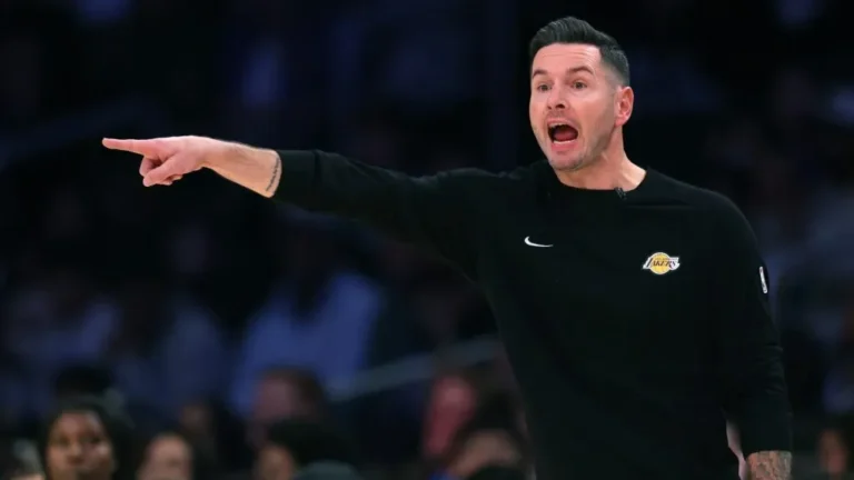 Redick’s bold Russell benching pays immediate dividends for Lakers