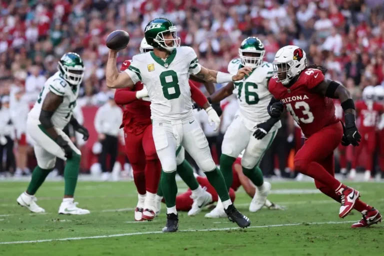 Aaron Rodgers makes tough admission about Jets teammates after rocky season