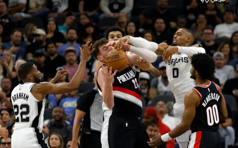 The Spurs make it against the Trail Blazers, Keldon Johnson, the best player.