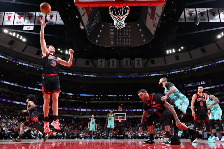 Bulls Bounce Back with Commanding Win Over Hornets, 109-95