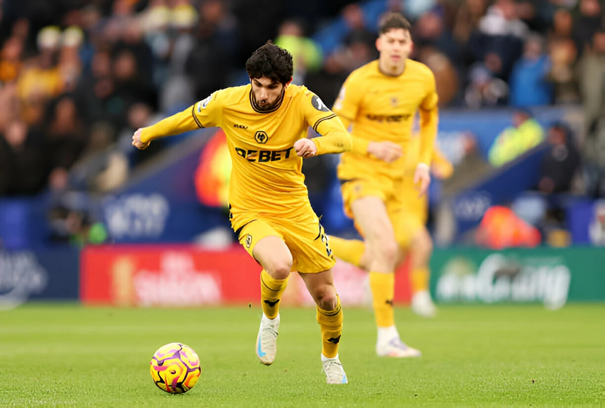 Wolves vs Manchester United game preview, where to watch the game live stream and on TV and world time zones.
