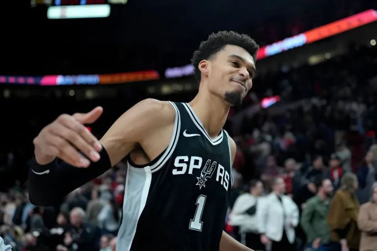 Victor Wembanyama’s Clutch Throw Gives Spurs a Victory Past Blazers in Thrilling Comeback