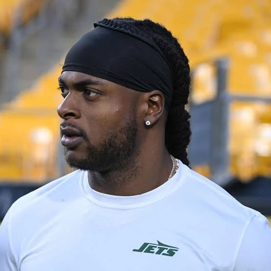 Davante Adams Holds the Cards for His Jets Future Beyond 2024