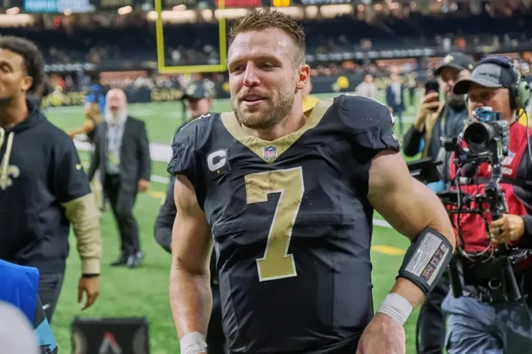 Derek Carr and the Saints Suffer a Major Setback: Taysom Hill Out for the Season
