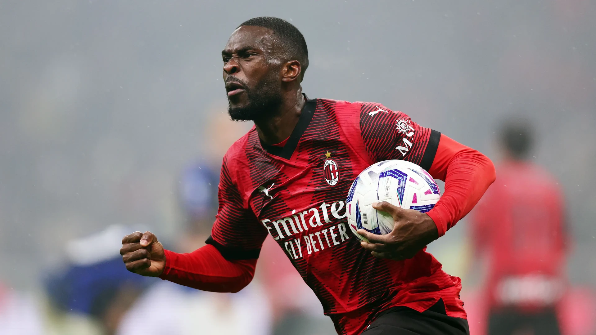 Aston Villa Joins Newcastle in Pursuit of AC Milan’s Fikayo Tomori
