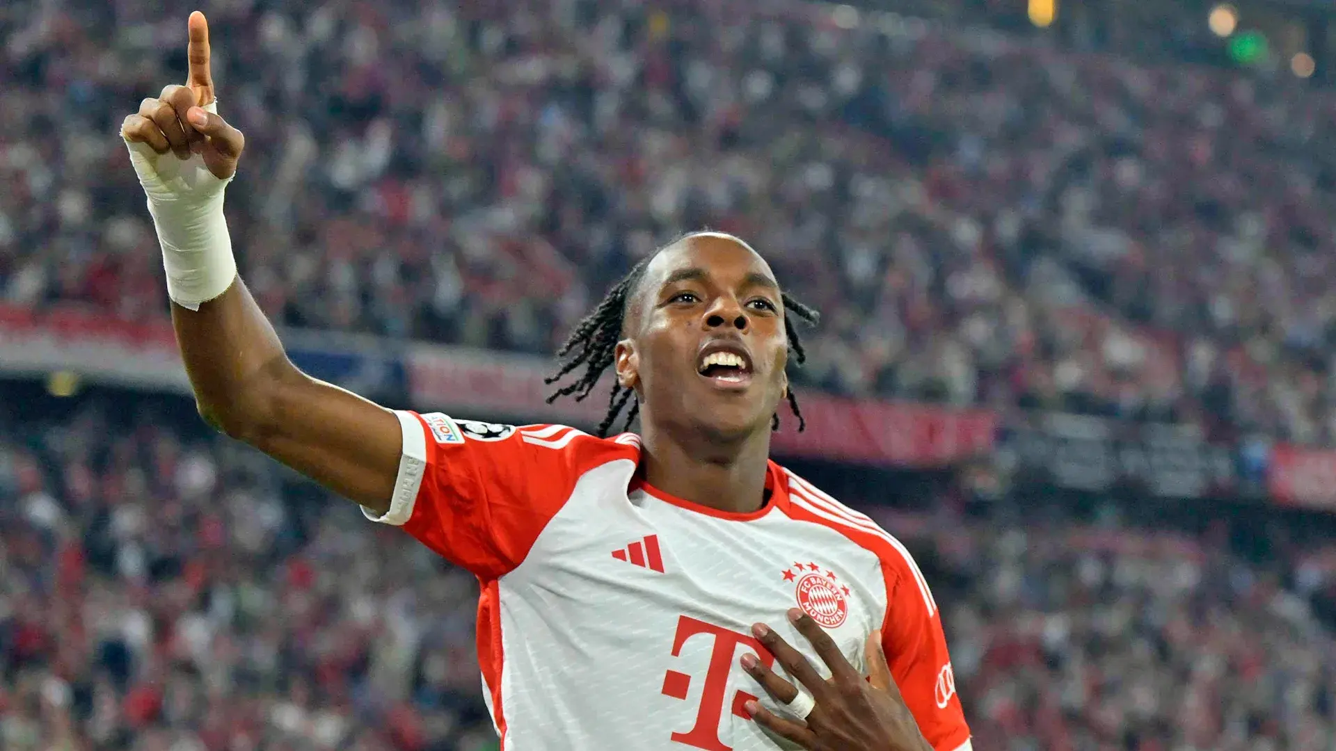 Premier League Giants Battle for Mathys Tel as Transfer Deadline Looms