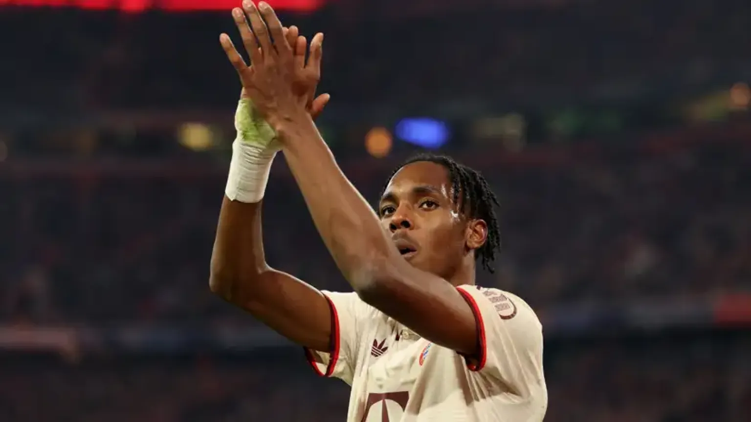 Arsenal Take Lead in Mathys Tel Race as Manchester United Talks Collapse