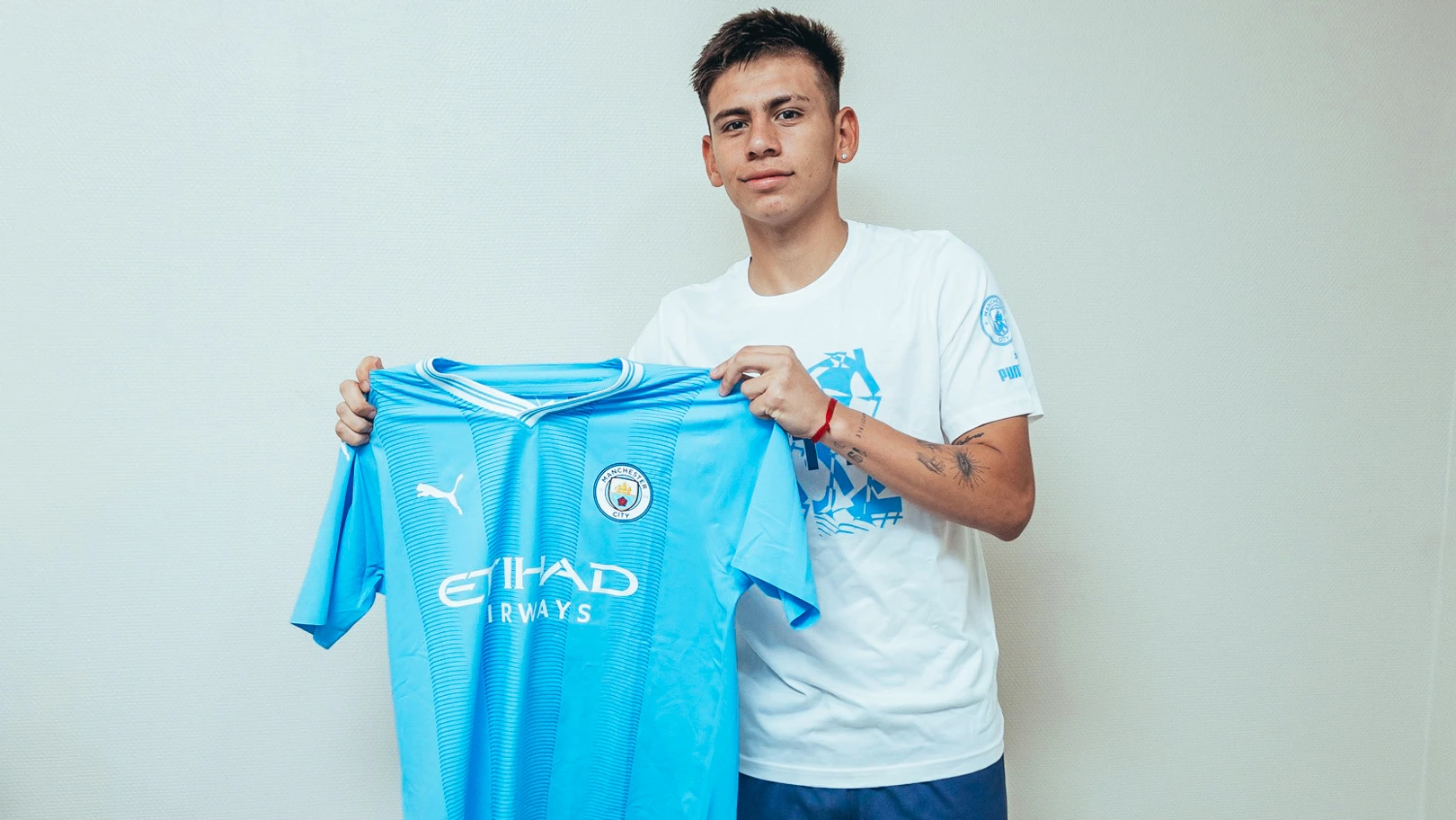 Man City Unveils Argentine Wonderkid