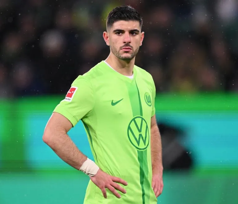 Liverpool Eyeing 21-Year-Old Wolfsburg Defender Amid Transfer Buzz