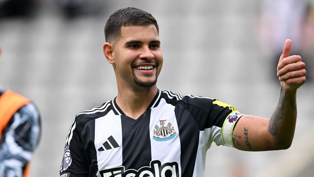Magpies Surge Ahead with a Decisive Strike