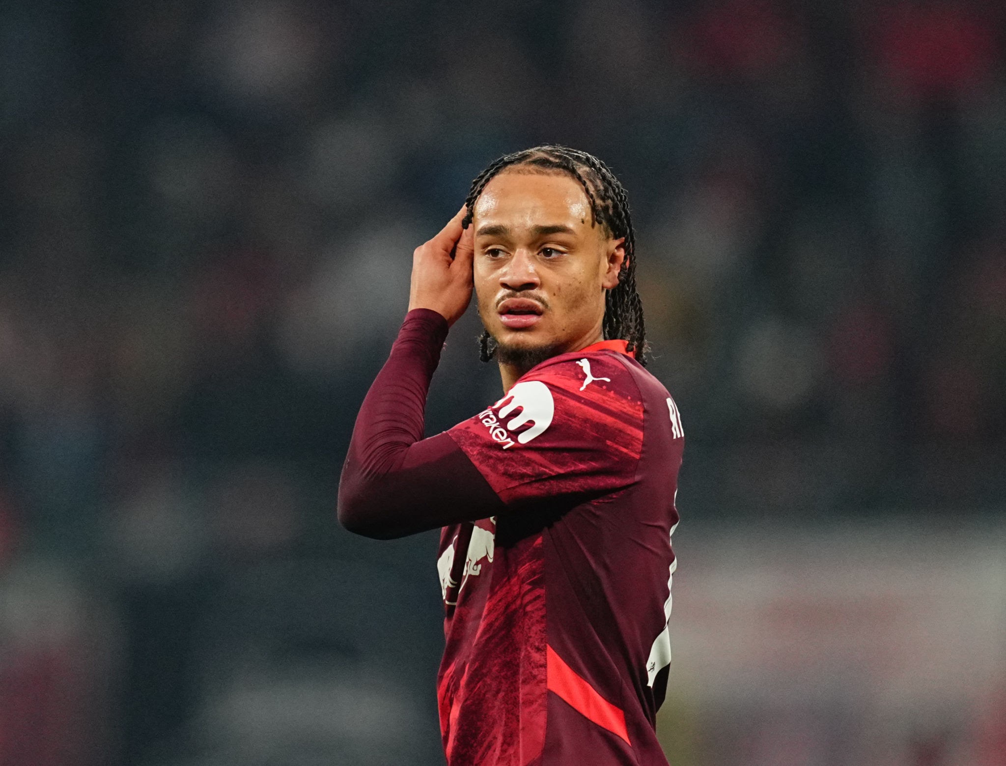 Red Devils Set Sights on 21-Year-Old Talent Despite Transfer Challenges