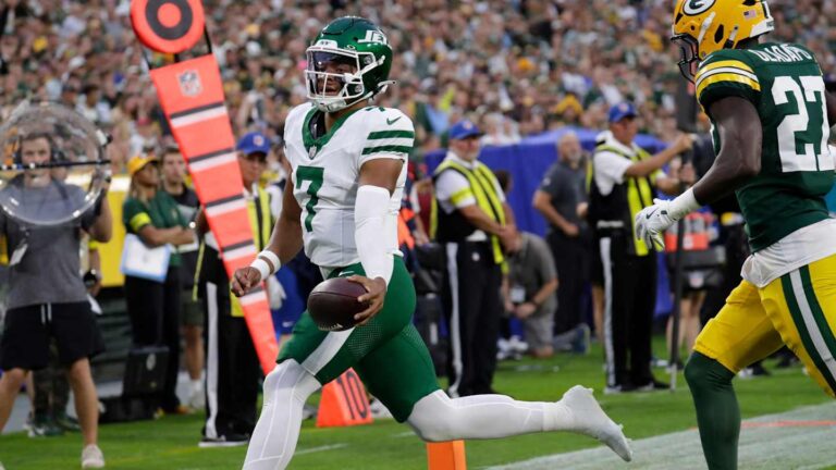 New York Jets Eyeing LaNorris Sellers as Potential Replacement for Justin Fields