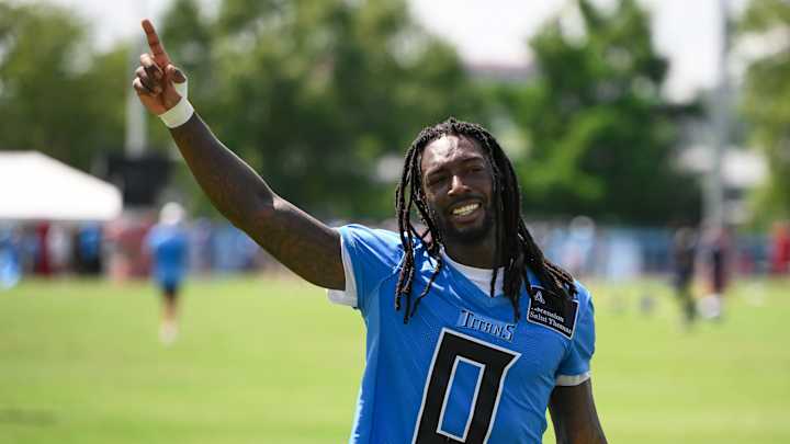 Tennessee Titans’ Cam Ward and Calvin Ridley Forming Strong Connection