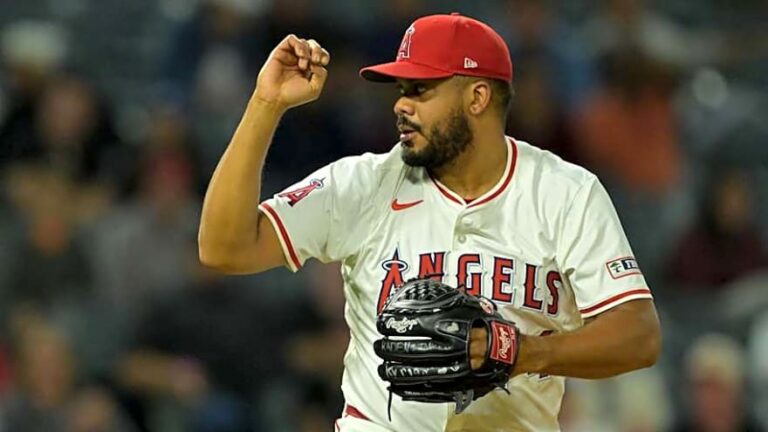 San Francisco 49ers Acquire Disgruntled Commanders Star in Blockbuster Trade