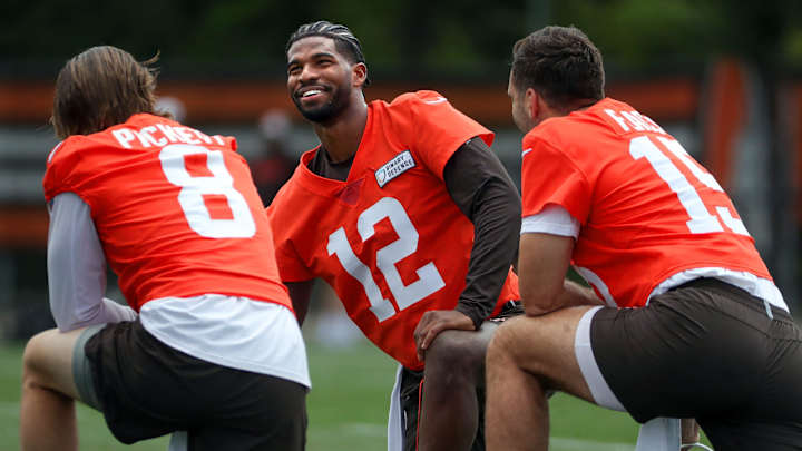 Cleveland Browns GM’s Bold Move: Keeping Four Quarterbacks on Roster