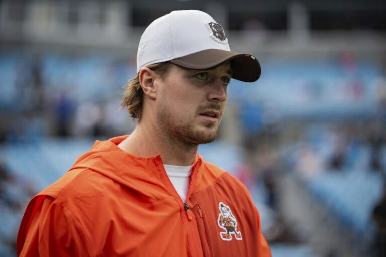 Kenny Pickett Makes NFL History with Third Trade | fotnet24.net Kenny Pickett Makes NFL History with Third Trade | fotnet24.net
