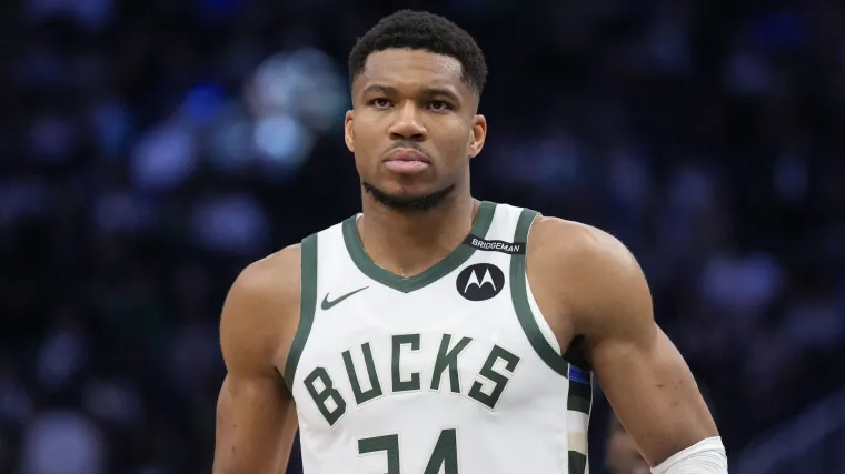 New York Knicks Entertain Blockbuster Trade Proposal for Giannis Antetokounmpo