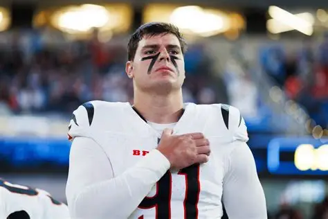 Carolina Panthers Urged to Trade for Bengals’ Trey Hendrickson in Bold Move Carolina Panthers Urged to Trade for Bengals’ Trey Hendrickson in Bold Move